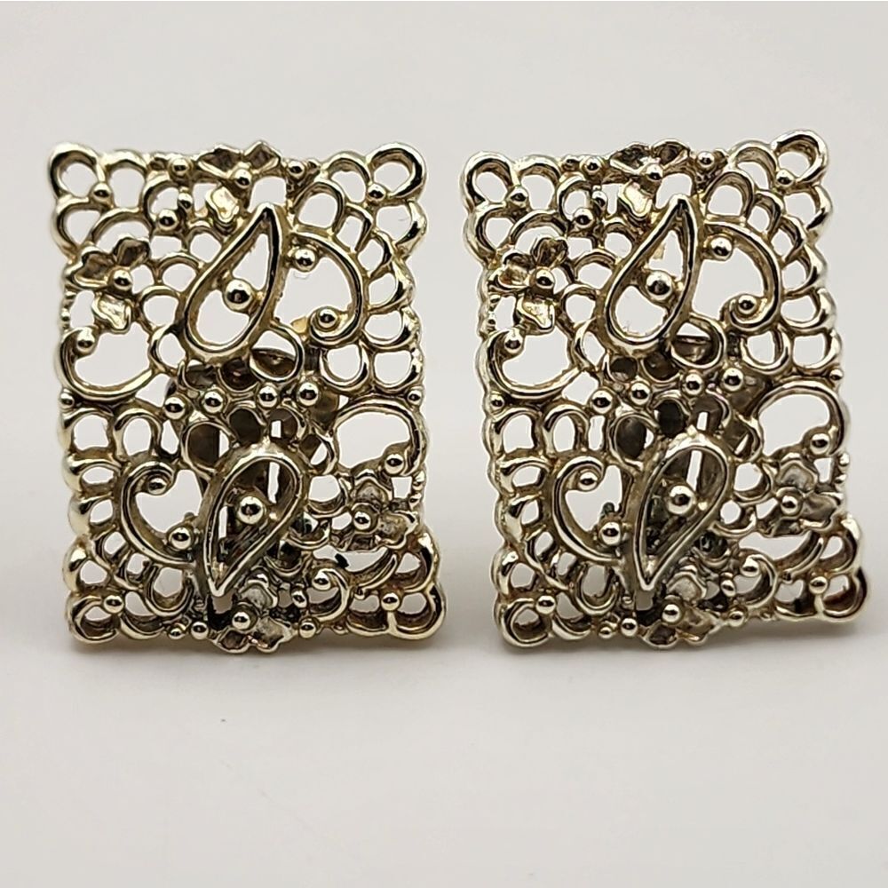 Vintage Emmons Filigree Clip Earrings Set in Silver Tone